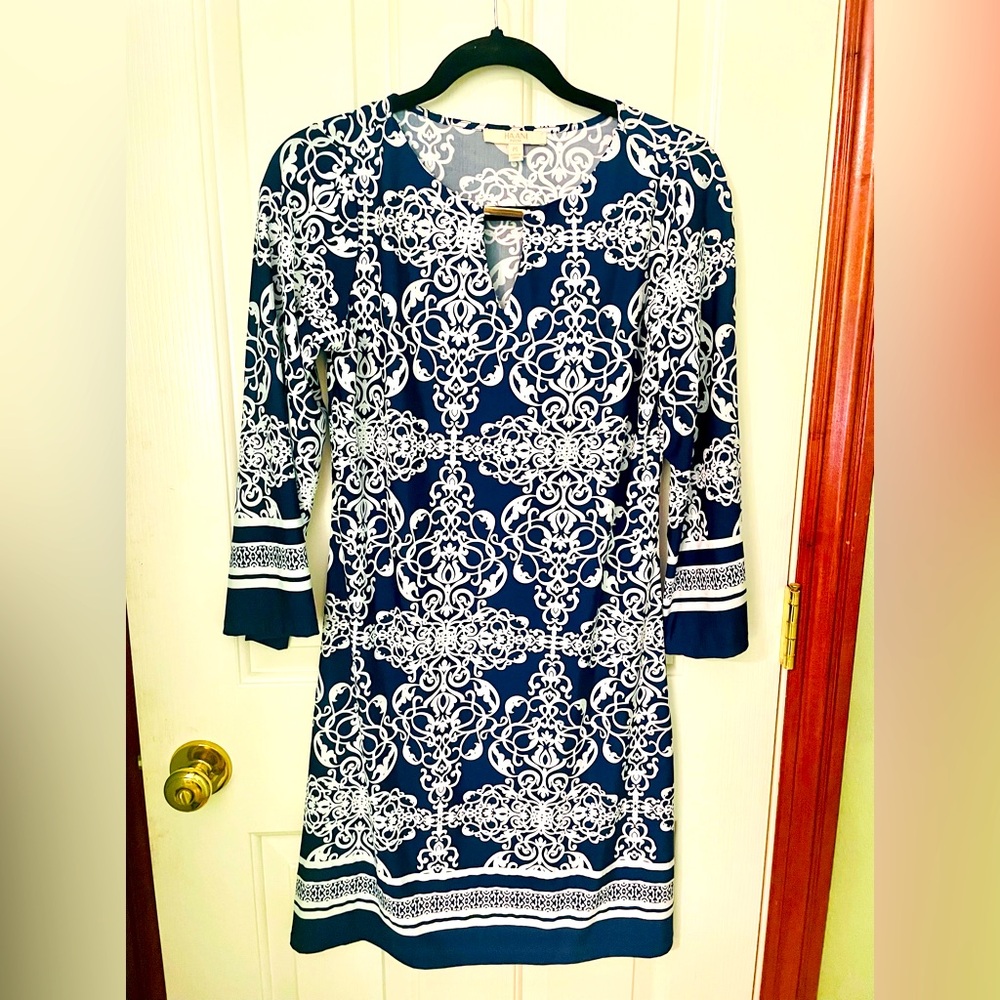 Beautiful Haani jersey dress in very versatile print